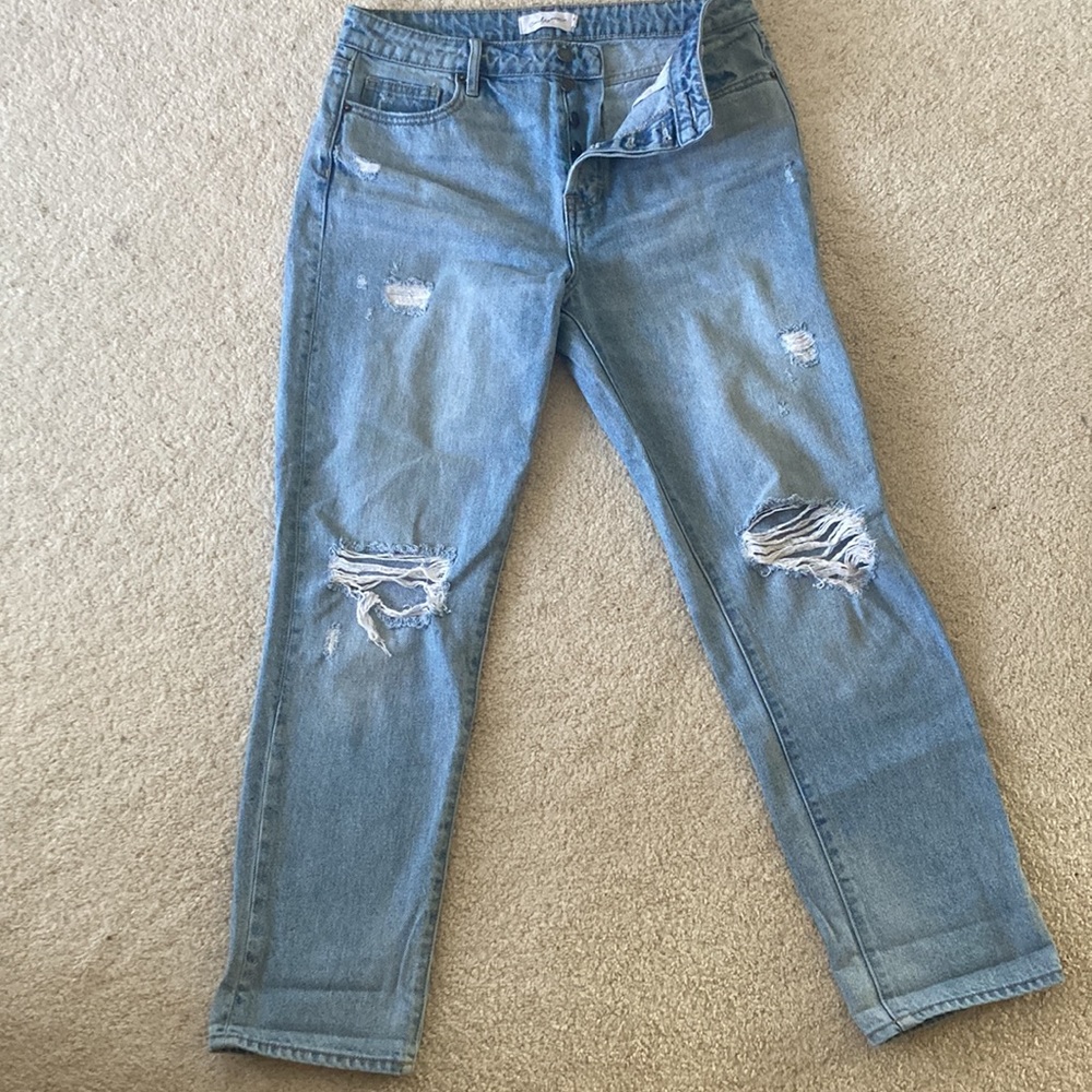 Carly Jean Los Angeles- Topanga Jeans light wash